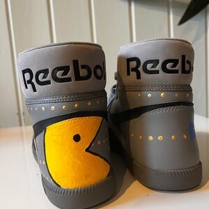 Reebok high top never worn